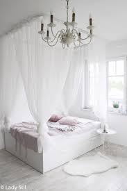 Eine geborgene atmosphäre ermöglicht ihrem nachwuchs einen entspannten schlaf und lädt auch tagsüber zum träumen ein. Himmelbett Kinder Diy