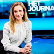 De vlaamse omroep vrt heeft maandagavond afscheid genomen van nieuwslezeres martine tanghe, die na 42 jaar met pensioen gaat. Boek Spreker Hanne Decoutere Via Sprekersbureau Assemblee Speakers
