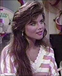 Pin On Style Icon Kelly Kapowski Saved By The Bell