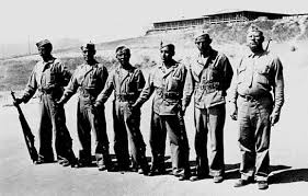 Left Right Cpt Johnny Manuelito Naschitti Nm John Benally Fort Defiance Az Pvt Rex Kontz Fort Defiance Code Talker American History American Code