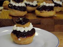 Puff pastry with berries and whipped cream. Mary Berry Claphamkitchen