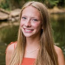 Kimberly Segers's Instagram, Twitter & Facebook