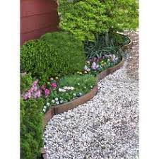 Whether you want subtle lawn edging that gradually blends into your garden, or decorative picket fence style edging that draws attention to your borders, there are options to suit all tastes. Scenery Solutions Lek Cir Composite Wood Garden Edging Scenery Solutions Lek Cir Composite Wood Undulating Garden Tidak Memberikan