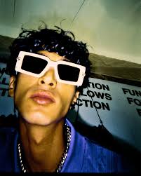 Off-White c/o Virgil Abloh