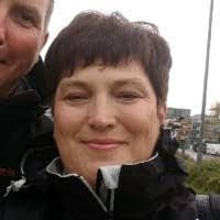 Carolyn Guise's Instagram, Twitter & Facebook