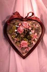 It is made of pe material and matched with rhinestones and decorated with pearls, with romantic and elegant bows and ribbons. Wall Frames For Displaying Preserved Wedding Flowers Frosted Floral Memories Is Preserving Wedding Floral Memories For Brides All Over The Nation