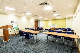 Located within the melbourne airport mel precinct, just 400 metres from domestic and international terminals, the hotel offers a choice of five flexible spaces. Meeting Rooms Portsmouth Conference Venues Holiday Inn