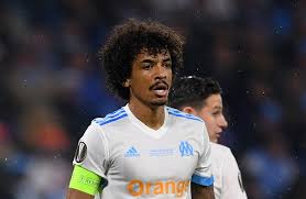 He began his career as a left back, but has played mostly as a defensive midfielder, and also as a centre back. Fenerbahce In Talks With Marseille For Luiz Gustavo Turkish Football News
