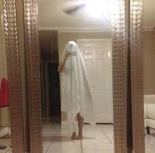 Posted by 7 hours ago. People Trying To Sell Mirrors Is The Most Hilarious Thing You Are Going To See Today