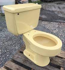 Vintage 1974 Harvest Gold American Standard Cadet Toilet Complete Freight Ship Ebay American Standard Toilet Colored Toilets
