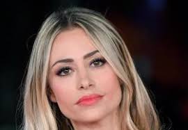 Martina Stella: ultime notizie, chi è, età, biografia