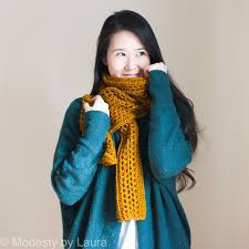 The knit bumblebee slouch beanie is knitted from the bottom up, using super bulky yarn, it knits up quickly. Honey Bee Scarf Crochet Pattern Modesty By Laura Modesty By Laura