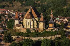Viaţa monahală românească este anterioară constituirii statelor medievale ţara românească şi moldova. Biserica FortificatÄƒ Din Biertan Din Sibiu Planiada