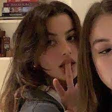 Maybe you would like to learn more about one of these? Dark Brown Wavy Hair With Curtain Bangs Aesthetic Girl Girl Pretty Face