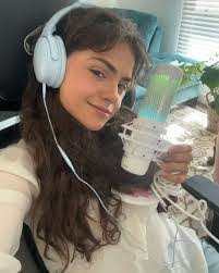 Christina Diggs's Instagram, Twitter & Facebook