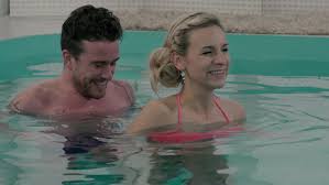 سخيف تحت الماء - Faperoni Porn Videos