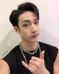 Pin By Chloe Lewis On Stray Kids Stray Stray Kids Chan Bangs
