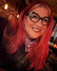 Dana Dubois's Instagram, Twitter & Facebook