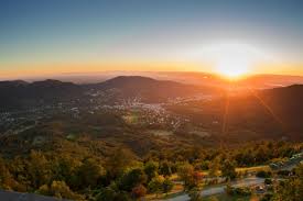 Berechnung sonnenaufgang, sonnenuntergang und sonnenstand (wahre sonne). Die 10 Schonsten Sonnenuntergangs Spots In Baden Baden