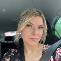 Johanna Hook's Instagram, Twitter & Facebook