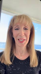 ‘Twas the eve of 2025 @themysteriousbookshop . A poem I penned in keeping  with the killer spirit. Wishing everyone a most wondrous holiday and a very  happy new year! 🎆#holidayseason #newyear2025❤️❤️🎉🍾