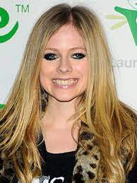 Avril ramona lavigne is the super popular canadian artiste. Avril Lavigne Biography