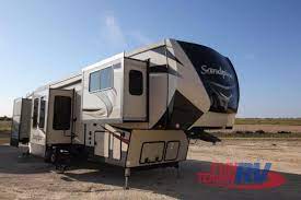 Headquartered in elkhart, indiana manufactures class a motorhomes, class c motorhomes, fifth wheels and travel trailers. Forest River Sandpiper 5th Wheels Best Fifth Wheel Value