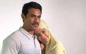 Masa mengandungkan adeena, adik saya, sharifah sakinah pun turut hamil. Sharifah Sakinah Jawab Isu Lentok Manja Di Bahu Remy Ishak