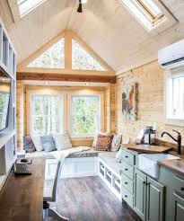 55 Great Tiny Living Room Design Ideas Livingrooms Design Livingroomdesignideas Tiny House Interior Tiny House Interior Design Tiny House Living