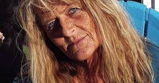 Darla Harris's Instagram, Twitter & Facebook