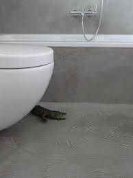 Bad Dusche Und Feuchtraume Fugenlos In Betonoptik Gespachtelt Wasserfeste Wandspachtelung Zementar Oberflachen Gmbh Betonoptik Rollputz Bad
