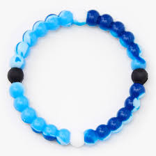 Firstly for this what you do is cut two strings of equal length.both strings may be of same or different colors.take one of the string and find the middle of that and wrap it around. Marble Swirl Fortune Stretch Bracelet Blue Icing Us