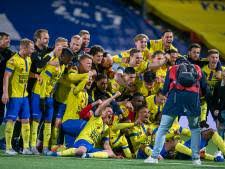 1,743 отметок «нравится», 89 комментариев — sc cambuur (@sccambuurlwd) в instagram: Fans Cambuur Vieren Massaal Feest En Negeren Avondklok Trainer Henk De Jong Zegt Ga Weg Nederlands Voetbal Ad Nl