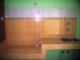 Tersedia pajangan keramik & kristal artistik untuk koleksi anda. Keramik Kitchensetminimalismurah