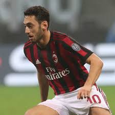 Hakan çalhanoğlu haber başlıkları altta listelenmiştir. Report Claims Milan Rejected January Offer From Unnamed Turkish Club For Attacker Hakan Calhanoglu Sports Illustrated