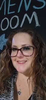 Kimberly Ludlow's Instagram, Twitter & Facebook