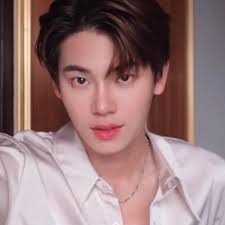 Lilin (Lilin_lilinn@)