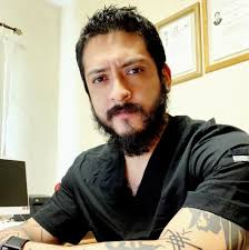 Dr. Daniel Segovia Arteaga opiniones