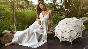 With bali's tropical humid climate, endless beaches, trendy new boutiques and art galleries, lush from homewares to fashion boutiques, you will be in heaven and find some great shopping trends. Shopping In Bali 21 Quality Designer Boutiques In Seminyak