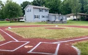 A michigan man spent $10,000 to build his wiffle ball field of dreams in his backyard. Ohio Father Builds Real Life Field Of Dreams For Young Son New York Daily News