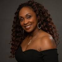 Shannon Tolliver's Instagram, Twitter & Facebook