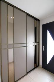Fabrication Et Installation De Placard Sur Mesure A Annecy Plak Art A Annecy Specialiste Placard Moderne Placard Chambre A Coucher Porte Placard Coulissante
