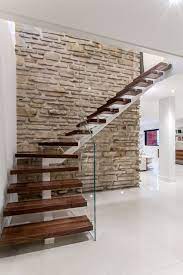 Photo 5 Of 7 In Near Montreal A 1950s House Gets A Modern Makeover Stairs Design Modern Modern Stairs Glass Staircase