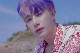 Pada debut perdana mereka, mereka merilis . Ingin Wonho Kembali Ke Monsta X Monbebe Pasang Iklan Di Times Square