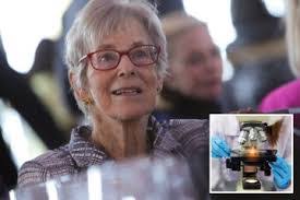 Heidi Johns's Instagram, Twitter & Facebook