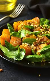 Recette Salade De Courge Butternut Rotie Et Pousses D Epinard En Video Recette Recette Courge Butternut Recettes De Cuisine Recette Salade