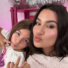 Top 70 Canadian Mom Influencers in 2025