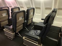 The b738 is member of the b737 family of aircraft. Boeing 757 300 United First Class