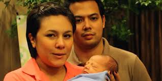Pernikahan wulan guritno wulan guritno menikah dengan adilla dimitri pada 27 maret 2009 lalu. Wulan Guritno Aku Dan Suami Partner Yang Tepat Kapanlagi Com