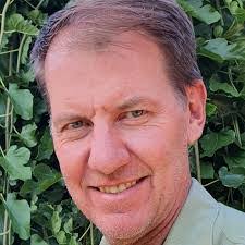 Sean Thiel's Instagram, Twitter & Facebook